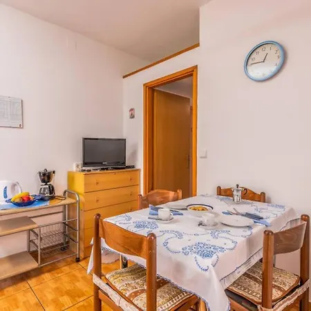Apartment Mira 3 Klimno Exterior photo