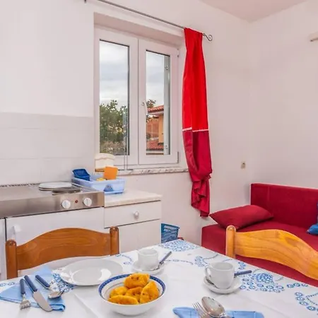 Apartment Mira 3 Klimno Exterior photo